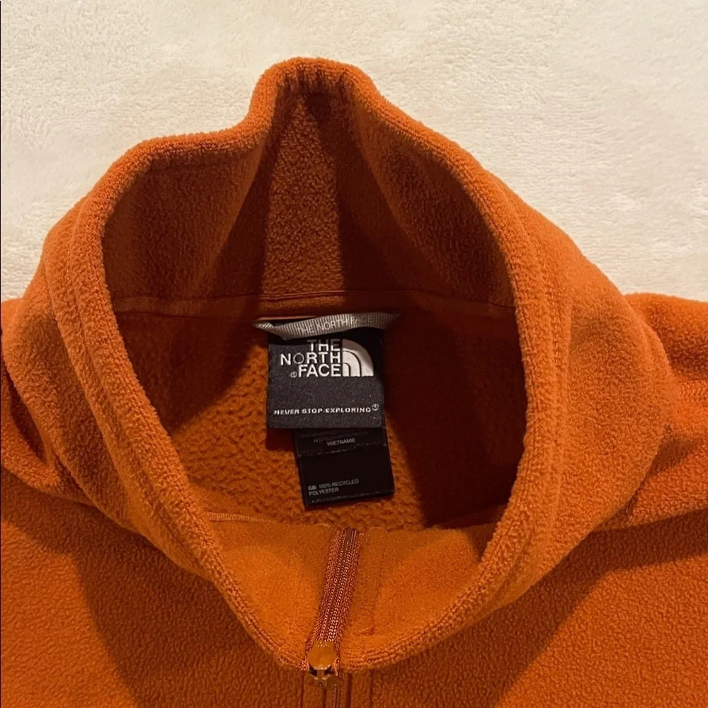 The North Face Men's Large Quarter Zip-Up in Bold Orange
